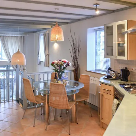 Millstream - Uk1532 * Alston